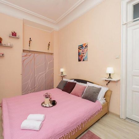 Comfortable Apartment In The Very Center Of Oděsa Exteriér fotografie